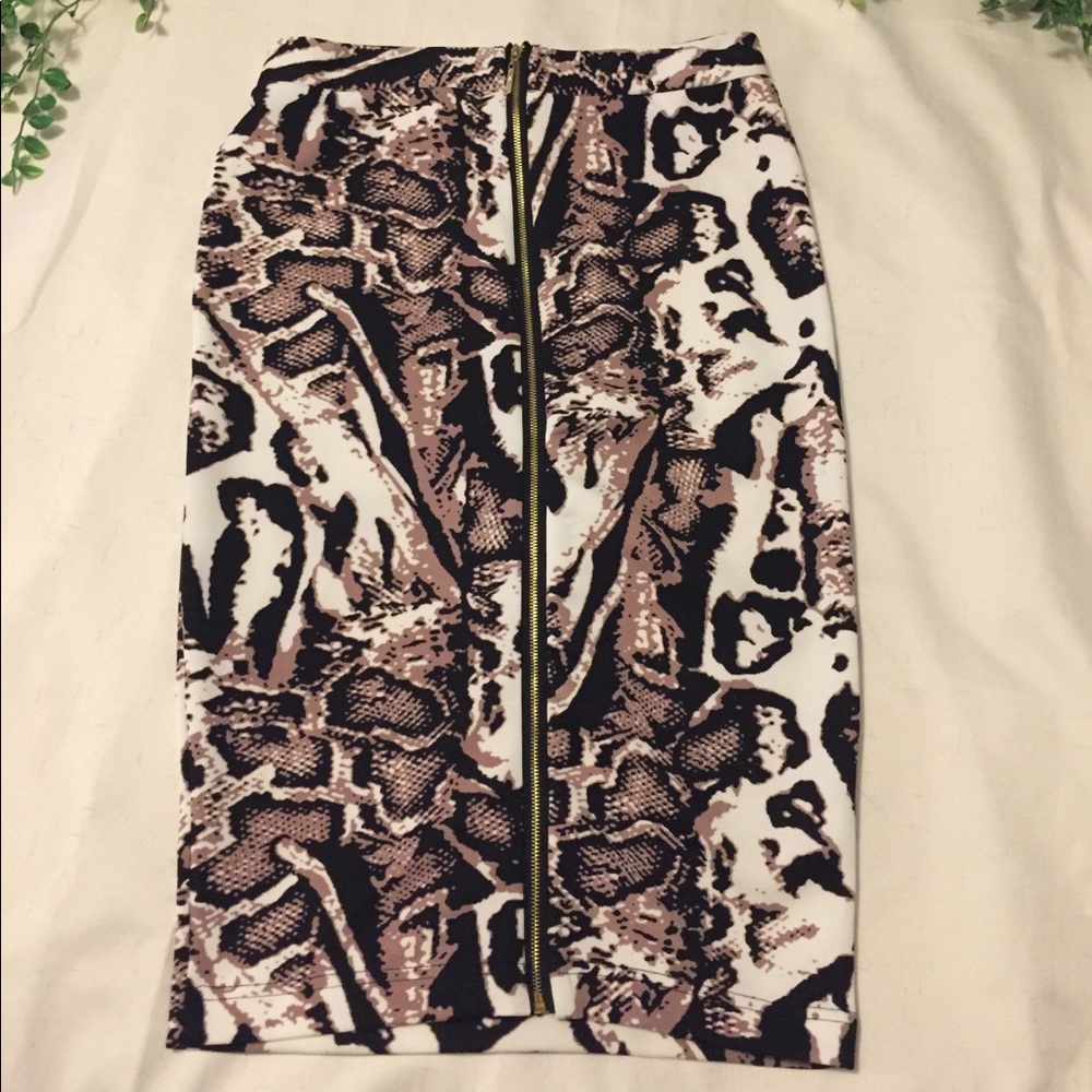 Fitted Pencil Skirt - Nicki Minaj